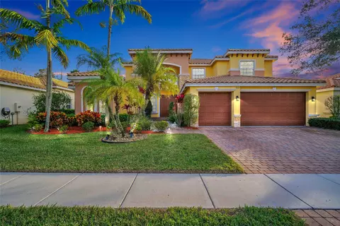 9664 Campi Dr, Wellington, FL 33467