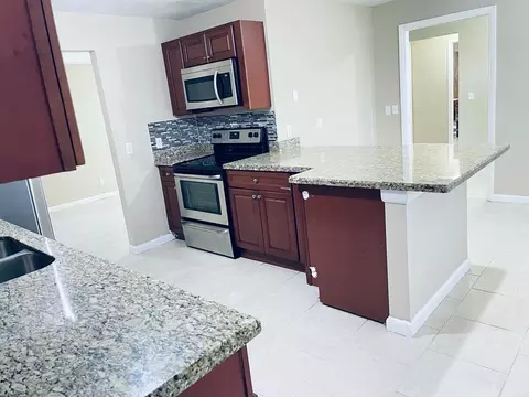 3019 Seagrape Rd, Atlantis, FL 33462 photo 3