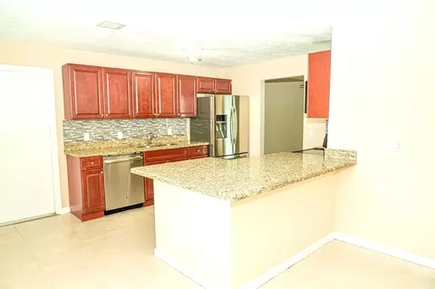 3019 Seagrape Rd, Atlantis, FL 33462 photo 6