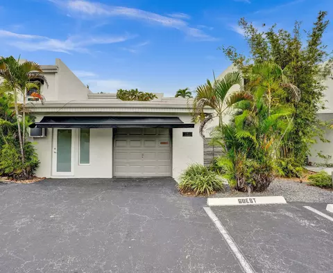 4 Coventry Way #17A, Wilton Manors, FL 33305