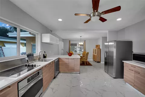 224 S 57th Way, Hollywood, FL 33023
