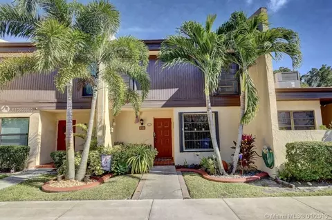 1251 NW 99th Ter #46, Pembroke Pines, FL 33024