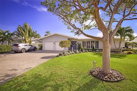 4210 NE 22nd Ter, Lighthouse Point, FL 33064