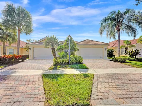 8226 Quito Pl, Wellington, FL 33414