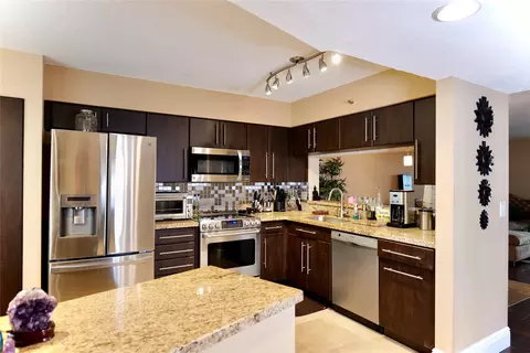 2202 S Cypress Bend Dr #904, Pompano Beach, FL 33069