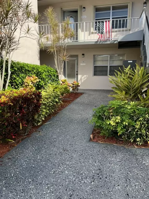 750 Burgundy #P, Delray Beach, FL 33484