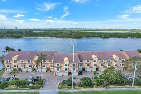 4026 N Ocean Dr, Hollywood, FL 33019