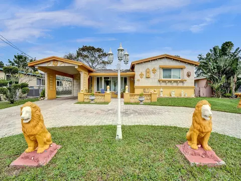 3853 NW 36th St, Lauderdale Lakes, FL 33309