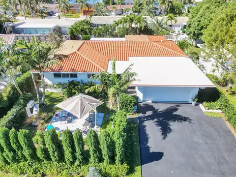 2113 NE 17th Ave, Wilton Manors, FL 33305