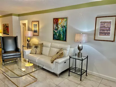2607 NE 8th Ave #41, Wilton Manors, FL 33334