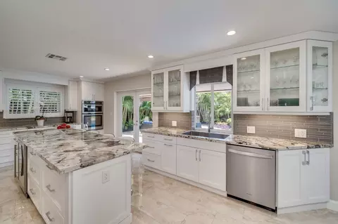 5830 NE 20th Ave, Fort Lauderdale, FL 33308