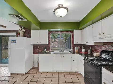 6660 SW 6th St, Margate, FL 33068 photo 10