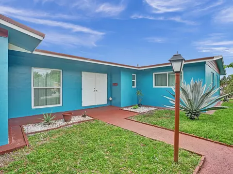 6660 SW 6th St, Margate, FL 33068 photo 3