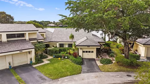 389 NW 95th Ave, Plantation, FL 33324