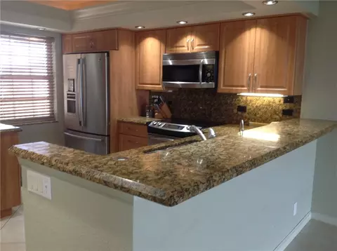 3510 Oaks Way #801, Pompano Beach, FL 33069