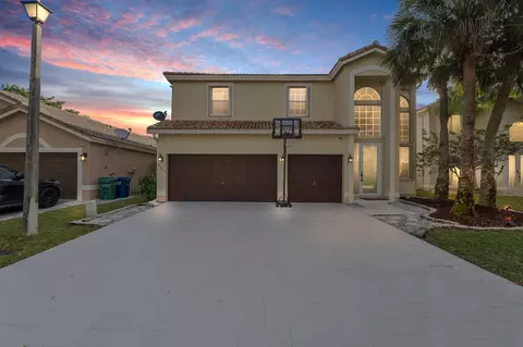5303 NW 112th Ter, Coral Springs, FL 33076