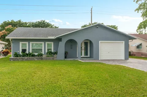 9402 NW 70th St, Tamarac, FL 33321