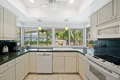 3075 Estates Dr, Pompano Beach, FL 33069 photo 13