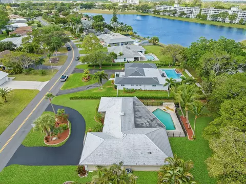 3075 Estates Dr, Pompano Beach, FL 33069 photo 5