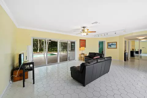 3075 Estates Dr, Pompano Beach, FL 33069 photo 11