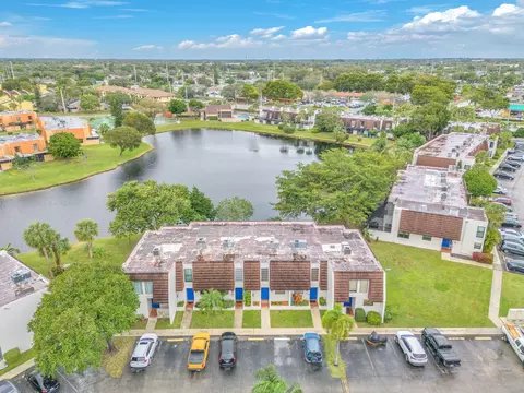 1564 NW 90th Way #1564, Pembroke Pines, FL 33024