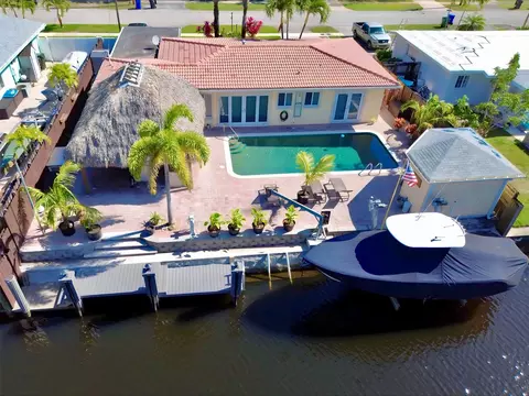 1651 SW 23rd Ave, Fort Lauderdale, FL 33312