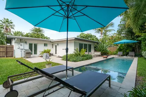 1702 NE 7th Ter, Fort Lauderdale, FL 33305
