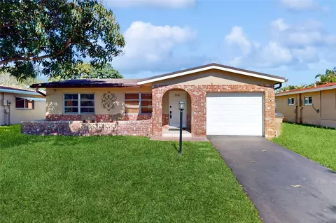 1281 NW 46th Ct, Pompano Beach, FL 33064