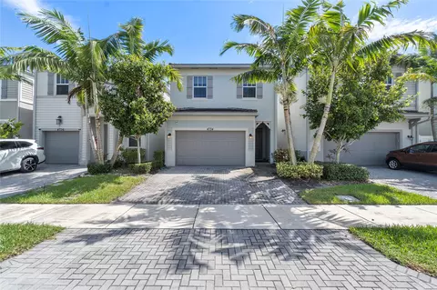 4734 NW 48th Ter, Tamarac, FL 33319