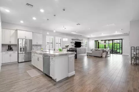 11765 Bayview Cir, Parkland, FL 33076