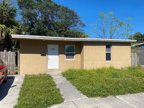 1108 W 33rd St, Riviera Beach, FL 33404