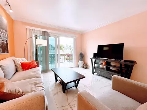 3002 NE 5th Ter #204B, Wilton Manors, FL 33334