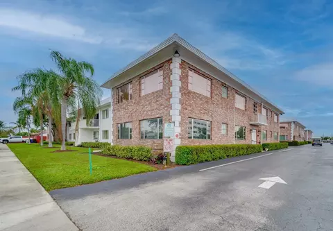 310 S Cypress Rd #707, Pompano Beach, FL 33060