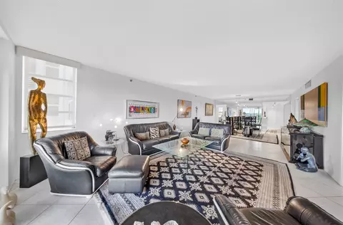 3520 Oaks Way #504, Pompano Beach, FL 33069