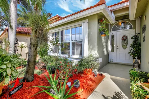 18185 SW 3rd St, Pembroke Pines, FL 33029