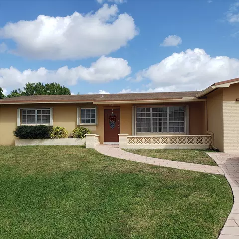 801 NW 93rd Ave, Pembroke Pines, FL 33024