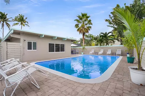100 NE 22nd St, Wilton Manors, FL 33305