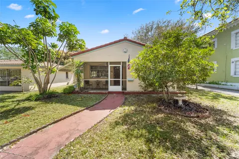 1538 Jefferson St, Hollywood, FL 33020