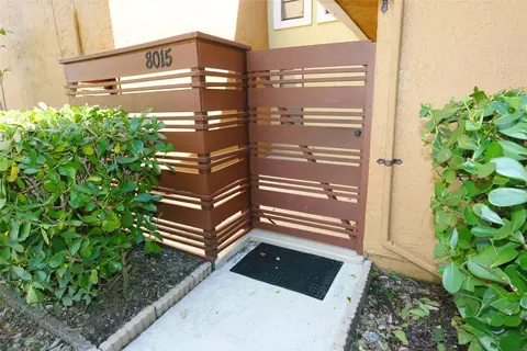 8015 NW 71st Ct, Tamarac, FL 33321