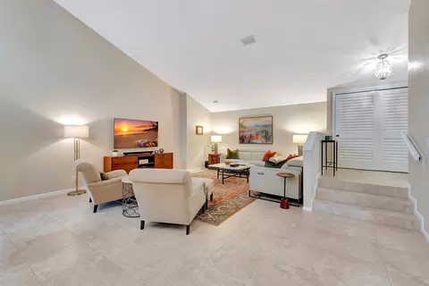 2746 Kelly Brooke Ln, Deerfield Beach, FL 33442