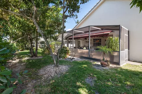 5364 Pine Cir, Coral Springs, FL 33067 photo 19
