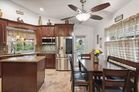 5364 Pine Cir, Coral Springs, FL 33067 photo 9