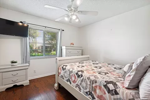 5364 Pine Cir, Coral Springs, FL 33067 photo 12