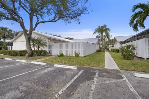 8851 Marge Ct #C, Boynton Beach, FL 33436