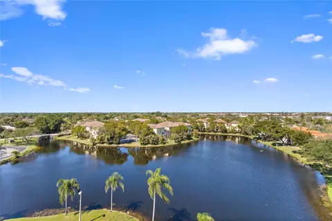 250 Jacaranda Dr #802, Plantation, FL 33324