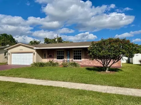 4942 SW 90th Way, Cooper City, FL 33328