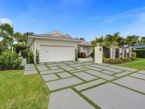4907 Holly Dr, Tamarac, FL 33319