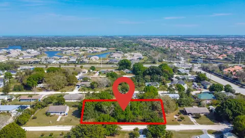 5750 59th Ct, Vero Beach, FL 32967