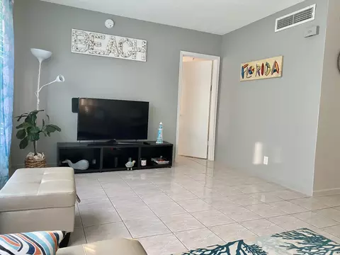 3220 NE 10th St #7, Pompano Beach, FL 33062 photo 2