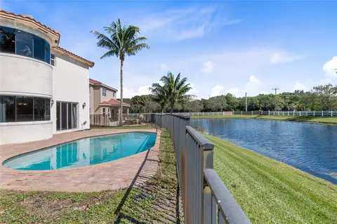 4505 San Mellina Dr, Coconut Creek, FL 33073